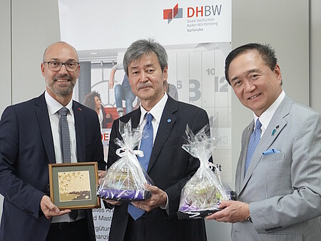 Gouverneur von Kanagawa und Präsident der Yokohama National University zu Gast