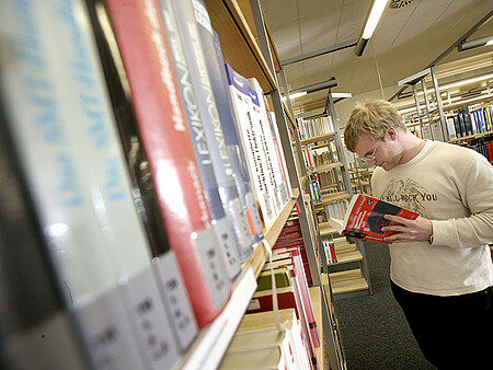 Vorbildliche Partnerschaft bietet umfassende Bibliotheksdienste und innovative Projekte für Studierende, Lehrende und Forschende beider Institutionen.