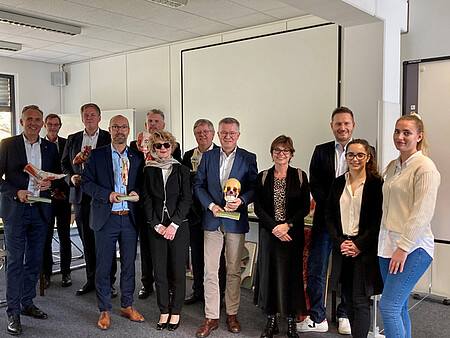 Örtlicher Hochschulrat der DHBW Karlsruhe besucht Labore