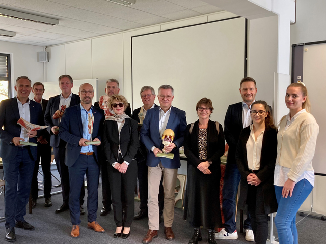 Örtlicher Hochschulrat der DHBW Karlsruhe besucht Labore